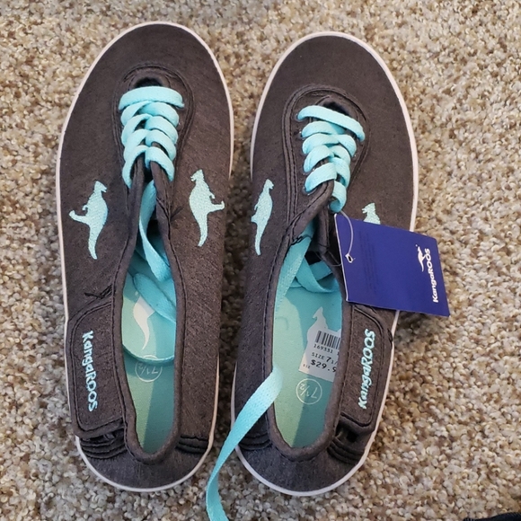 Kangaroos Shoes with Pockets - Picture 5 of 8